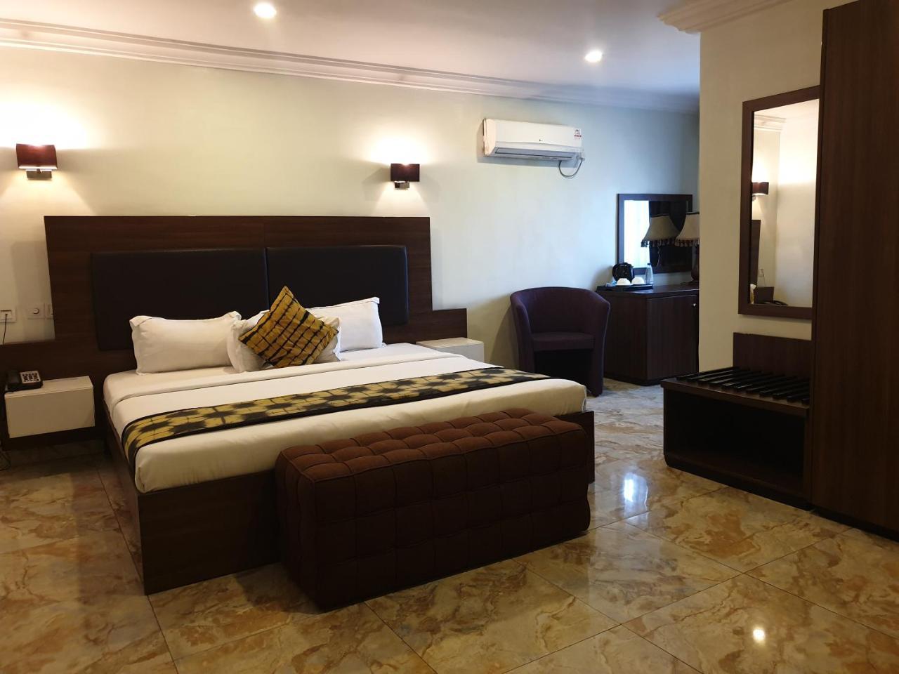 Visa Karena Hotels Port Harcourt Exterior foto